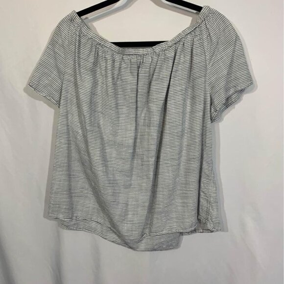 GAP Woman’s Striped Off The Shoulder Top. Can Be Worn On/off Shoulders. Medium - Picture 5 of 6